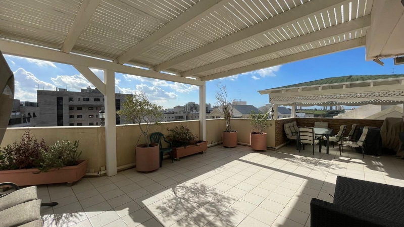 В аренду 5-комнатный дуплекс на Hartum St 34, Netanya за 8000 ₪