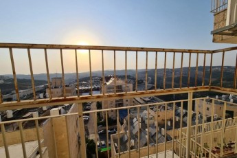Сдается 4-х комнатная элитная квартира в Иерусалиме