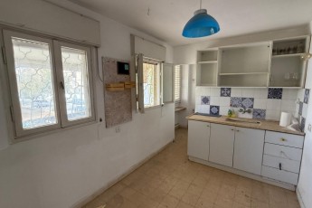 В аренду 2, 5-комнатная на Hahistadrut 52, Giv'atayim за 4650 ₪