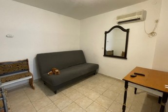 В аренду студия на Sha'ar HaGai St 10, Netanya за 2400 ₪