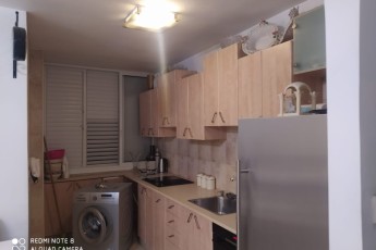 Улица ЕСЕФТАЛЬ 66 Сдается квартира 2. 5 комнаты