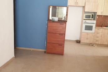 Квартира- продам 2, 5 комнаты