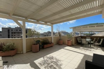 В аренду 5-комнатный дуплекс на Hartum St 34, Netanya за 7500 ₪