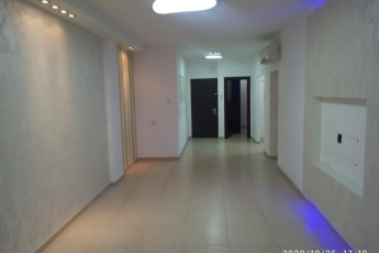 Сдается трехкомнатная квартира по улице Даниель 57.