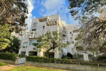 Продам 4-комнатную на Havatselet Hahof 10, Netanya за 2 450 000